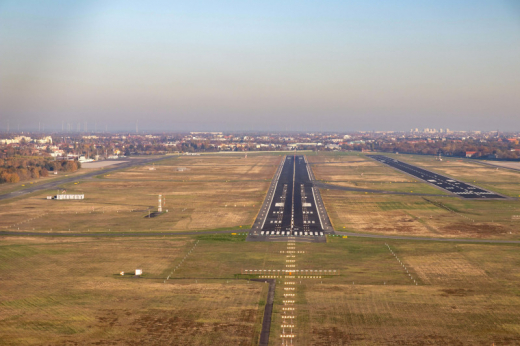 90 Minuten Rundflug über Brandenburg und Berlin.